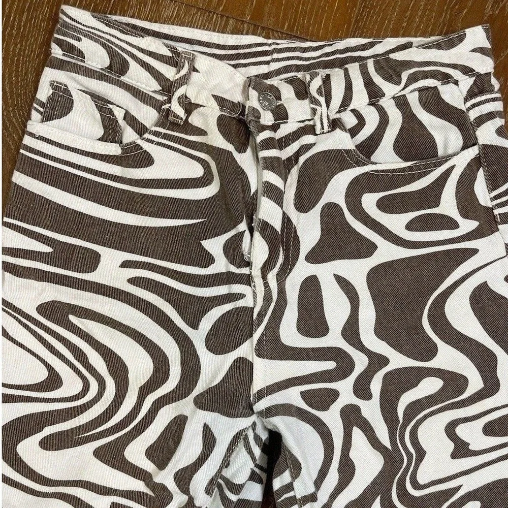 SHEIN Brown White Psychedelic Swirl Hi Rise Straight Leg‎ Raw Hem Jeans Size S 4